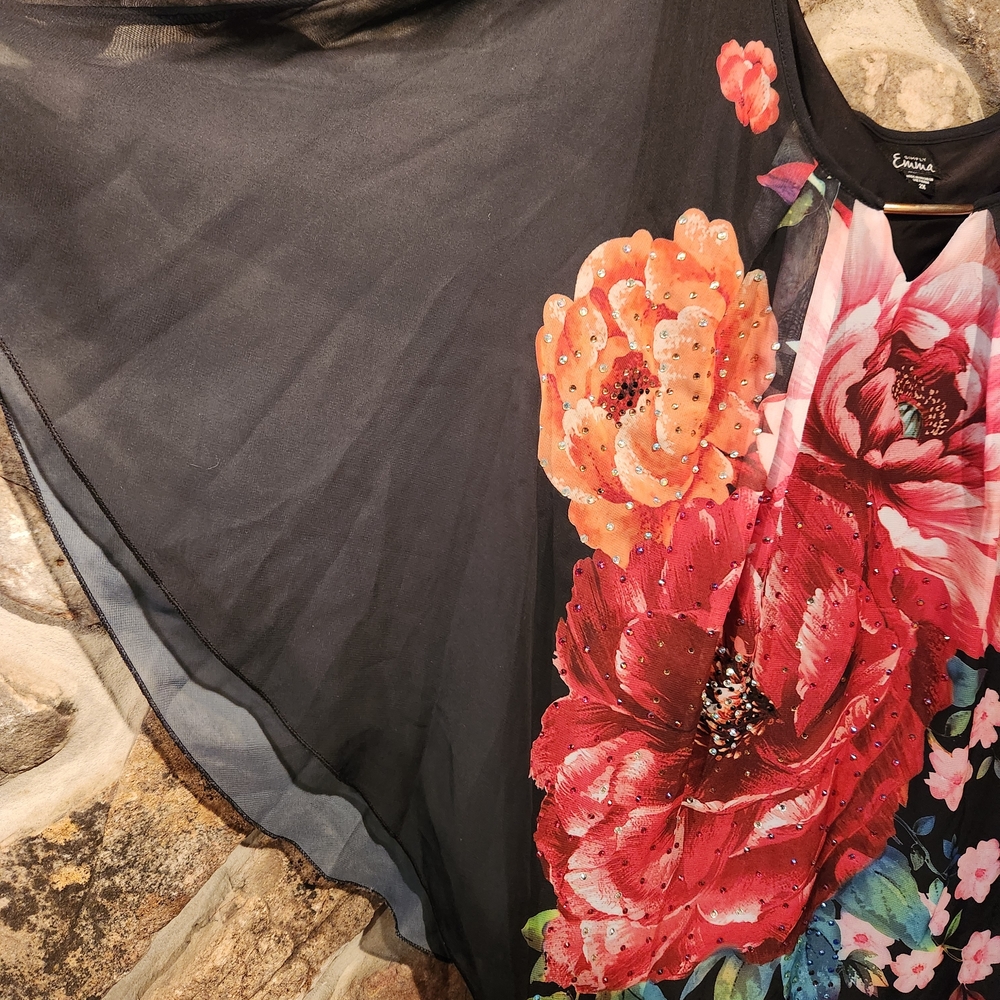 Simply Emma 2X, Black and Red shear Floral Blouse - Picture 4 of 7